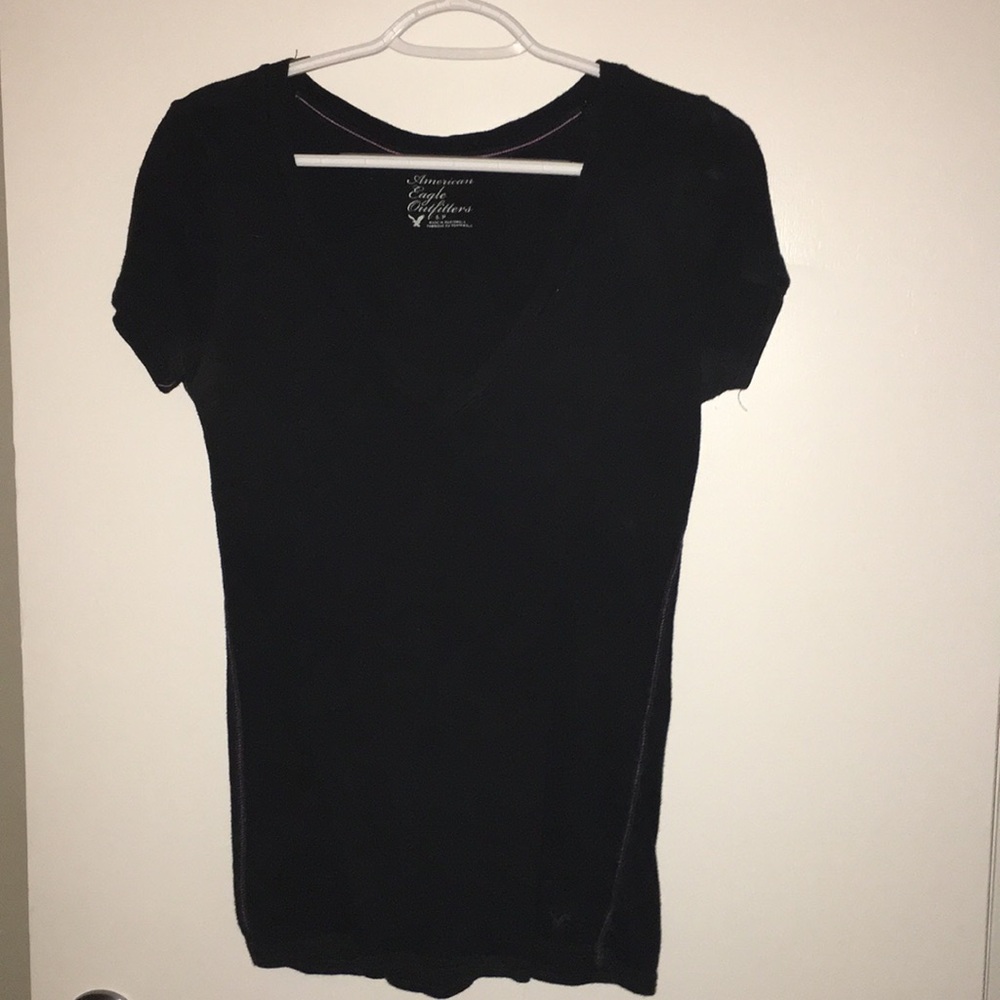 American eagle v neck